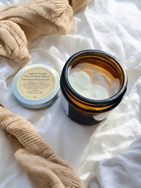 Light & Gentle Face & Neck Serum - Smoothing & Conditioning